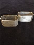 A pair of silver napkin rings hallmarked Birmingham (83.7g)