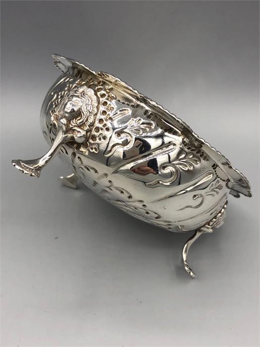 A silver bonbon dish with legs - Image 2 of 3