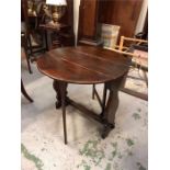 Small mahogany gate leg round table