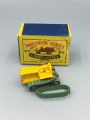 Moko Lesney Matchbox No 8 Caterpillar Tractor with original but broken tracks and box (AF)