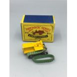 Moko Lesney Matchbox No 8 Caterpillar Tractor with original but broken tracks and box (AF)