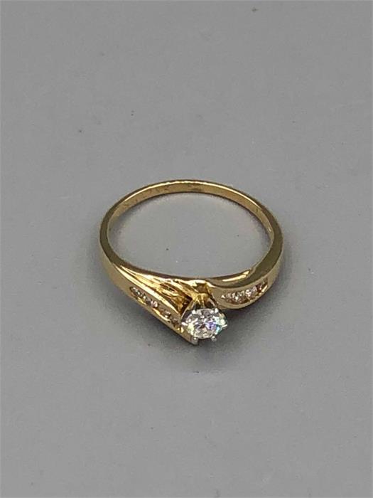 A Yellow Gold cross over ring approx. 1/2ct. - Image 2 of 2