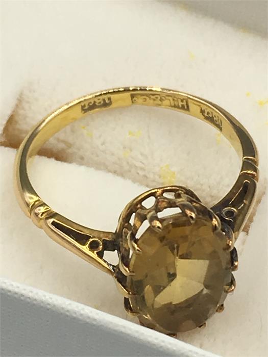 A Citrine ring in an 18ct gold setting - Image 3 of 3