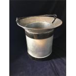 Small bucket with a bevelled lip