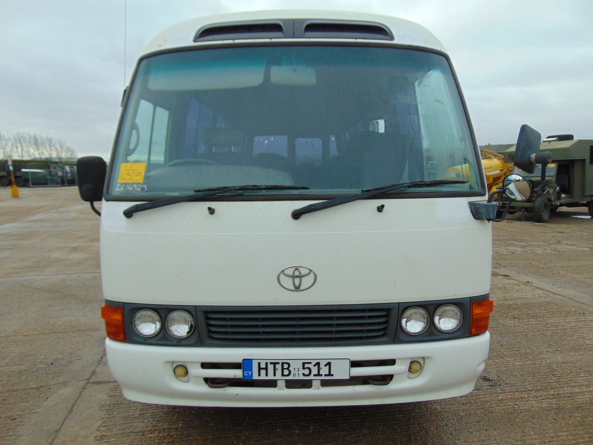 Toyota Coaster 21 seat Bus/Coach - Image 2 of 15