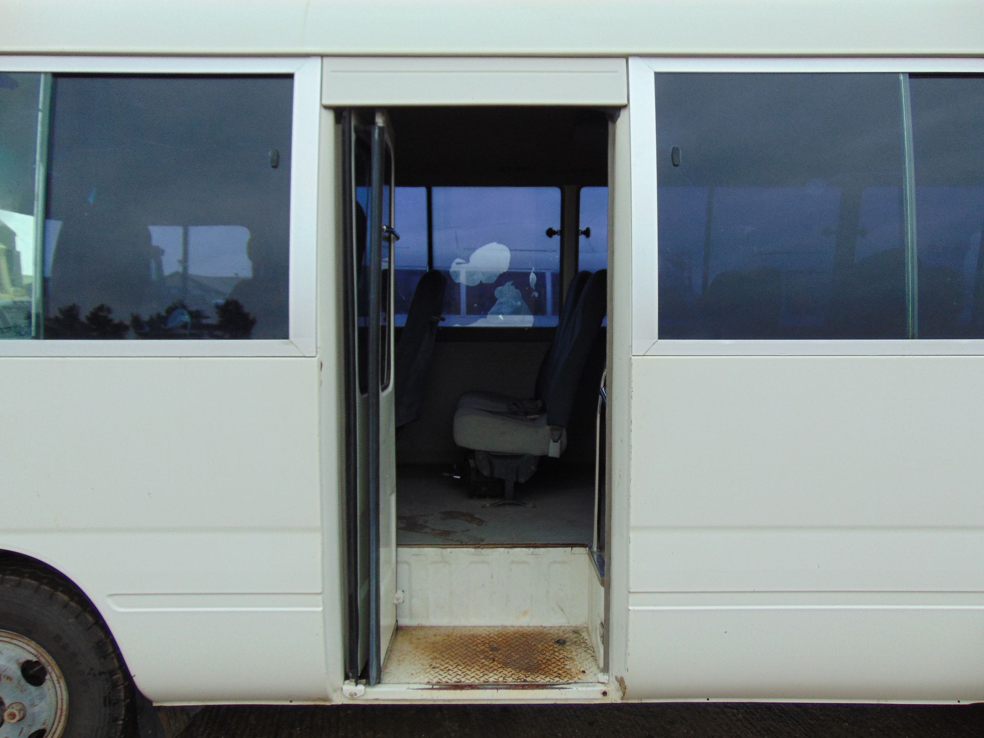 Toyota Coaster 21 seat Bus/Coach - Image 10 of 15