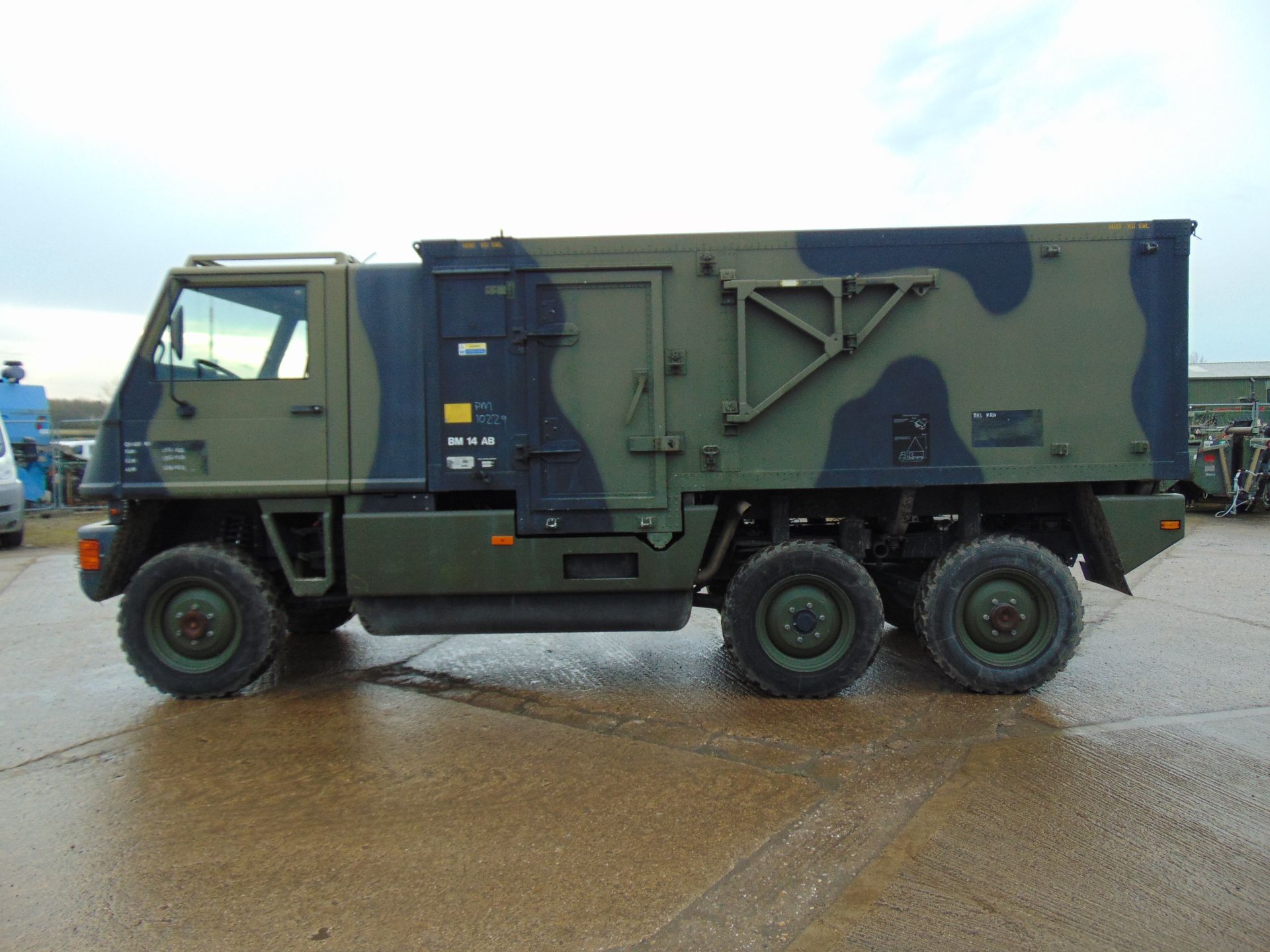 Ex Reserve Left Hand Drive Mowag Bucher Duro II 6x6 High-Mobility Tactical Vehicle - Image 4 of 17