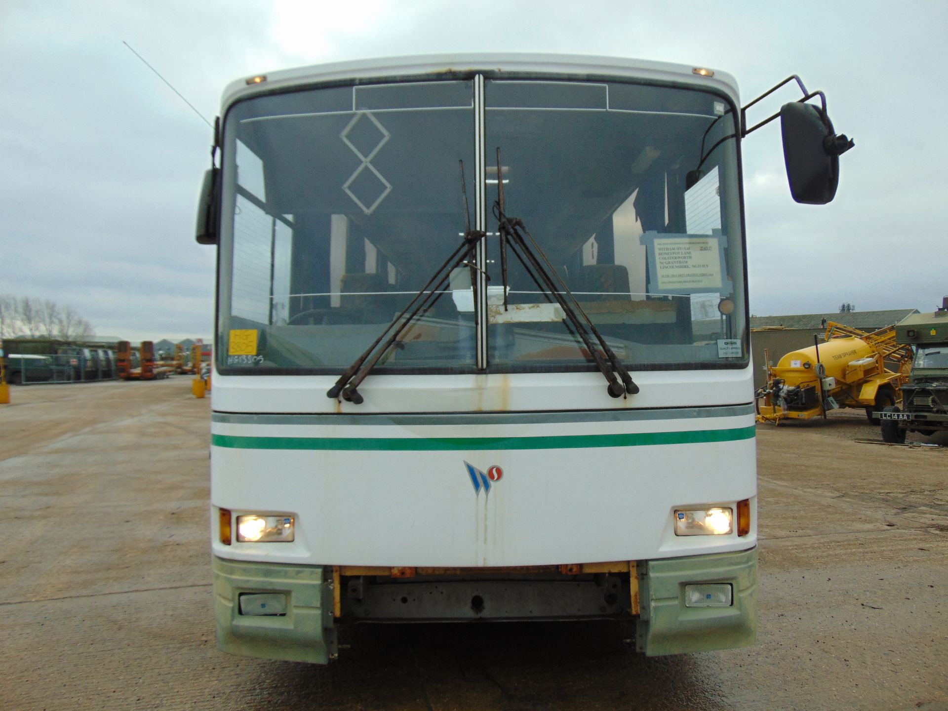 Dennis Javelin Vanguard III 40 Seat Coach - Image 2 of 15