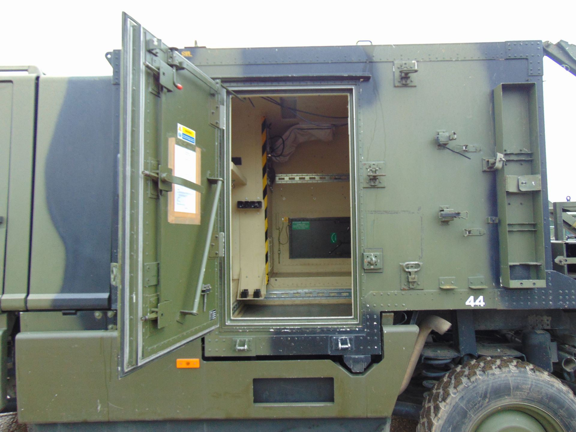 Ex Reserve Left Hand Drive Mowag Bucher Duro II 6x6 High-Mobility Tactical Vehicle - Image 9 of 18