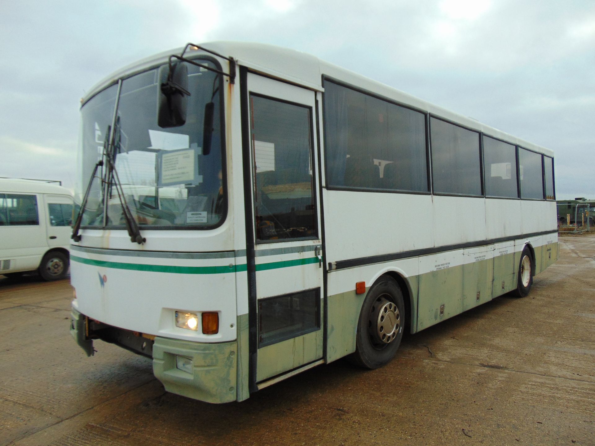 Dennis Javelin Vanguard III 40 Seat Coach - Image 3 of 15