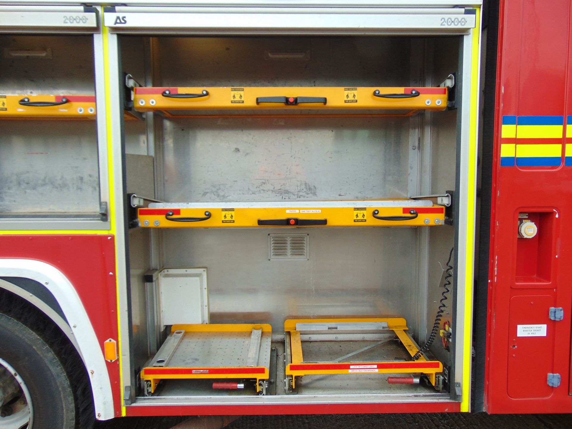 Volvo FL6-14 Fire Engine - Image 16 of 28