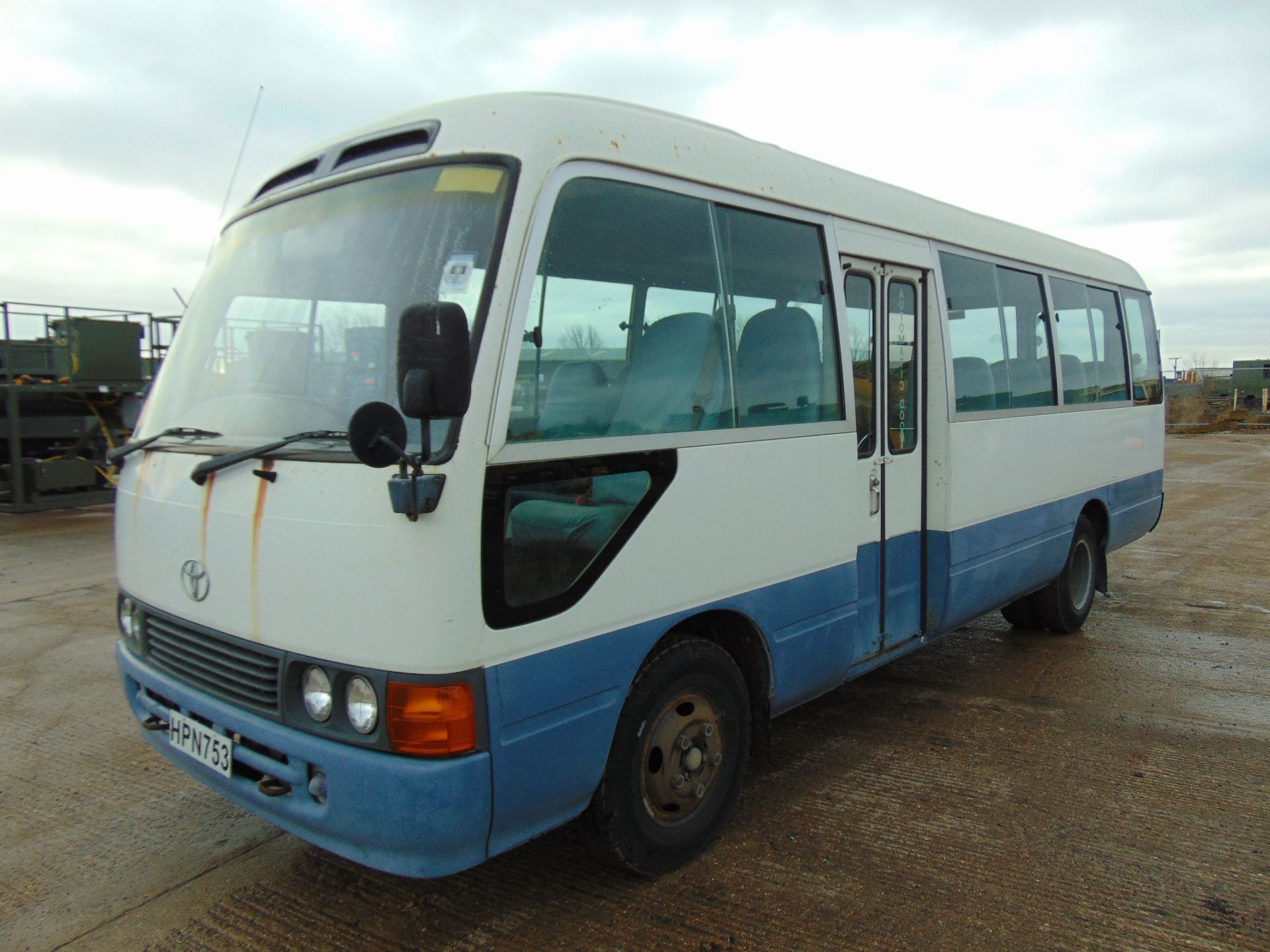 Toyota Coaster 21 seat Bus/Coach - Image 3 of 15