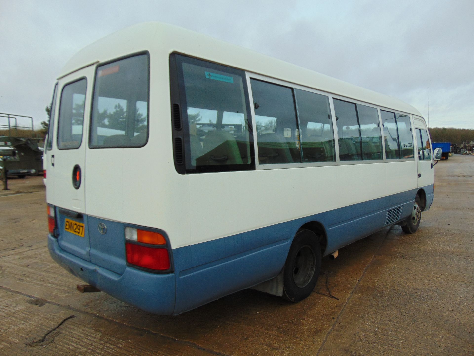 Toyota Coaster 21 seat Bus/Coach - Image 6 of 15