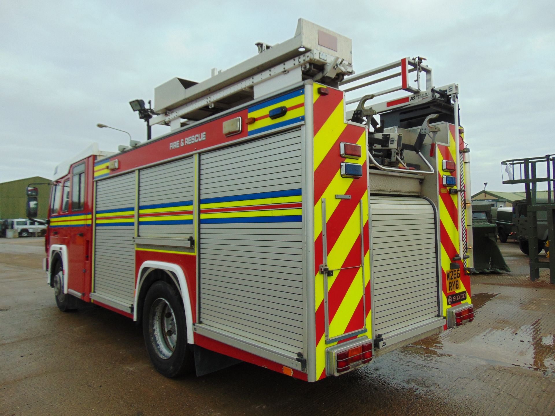 Volvo FL6-14 Fire Engine - Image 8 of 28