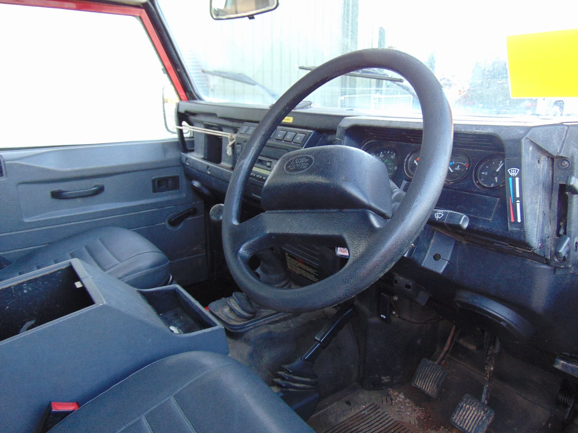 Land Rover 110 TD5 Station Wagon - Image 10 of 20