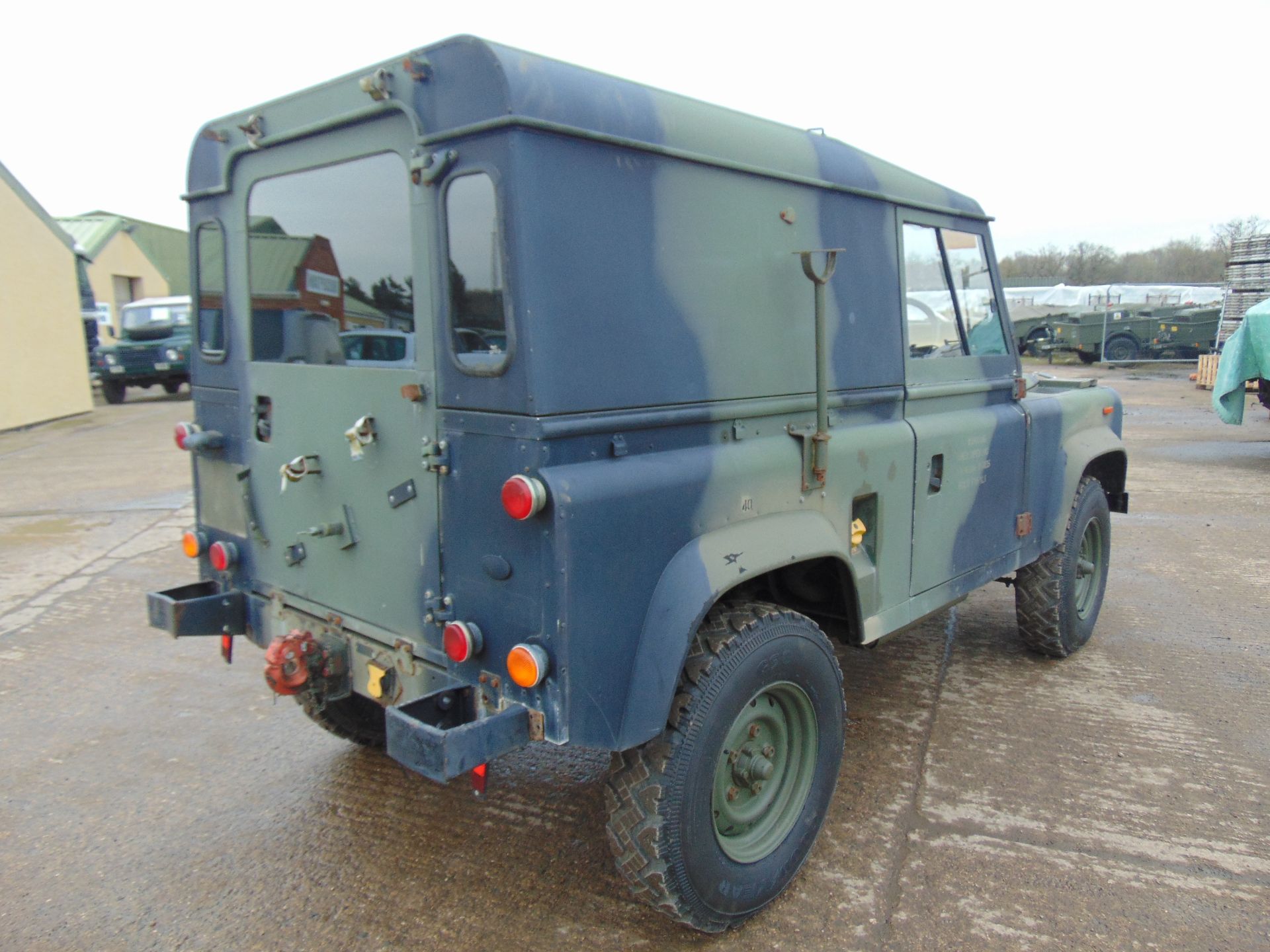 Land Rover Defender 90 Hard Top - Image 6 of 19