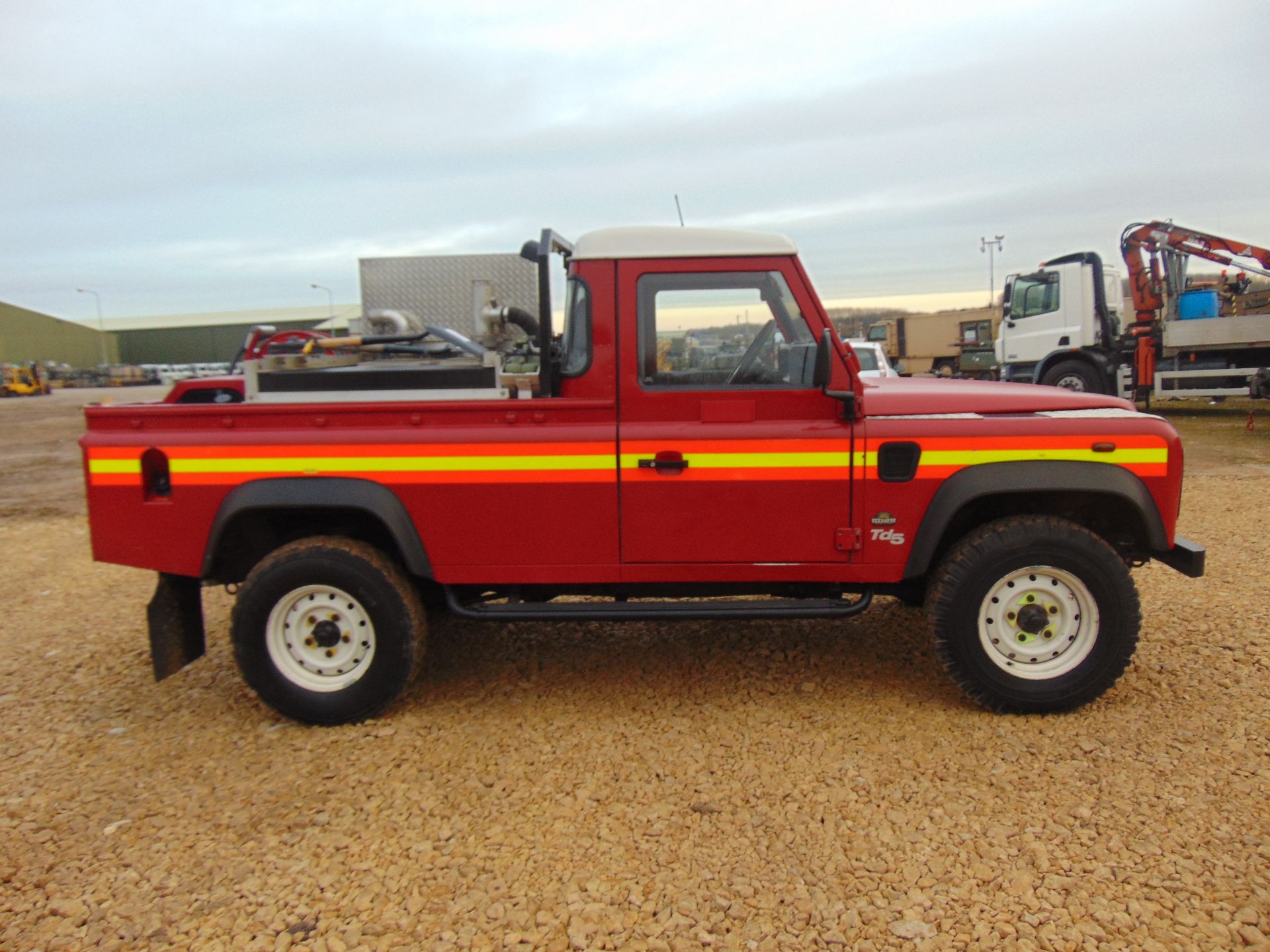 Ex Fire Service Emergency Response Land Rover Defender 110 TD5 Truck Cab - Image 5 of 23