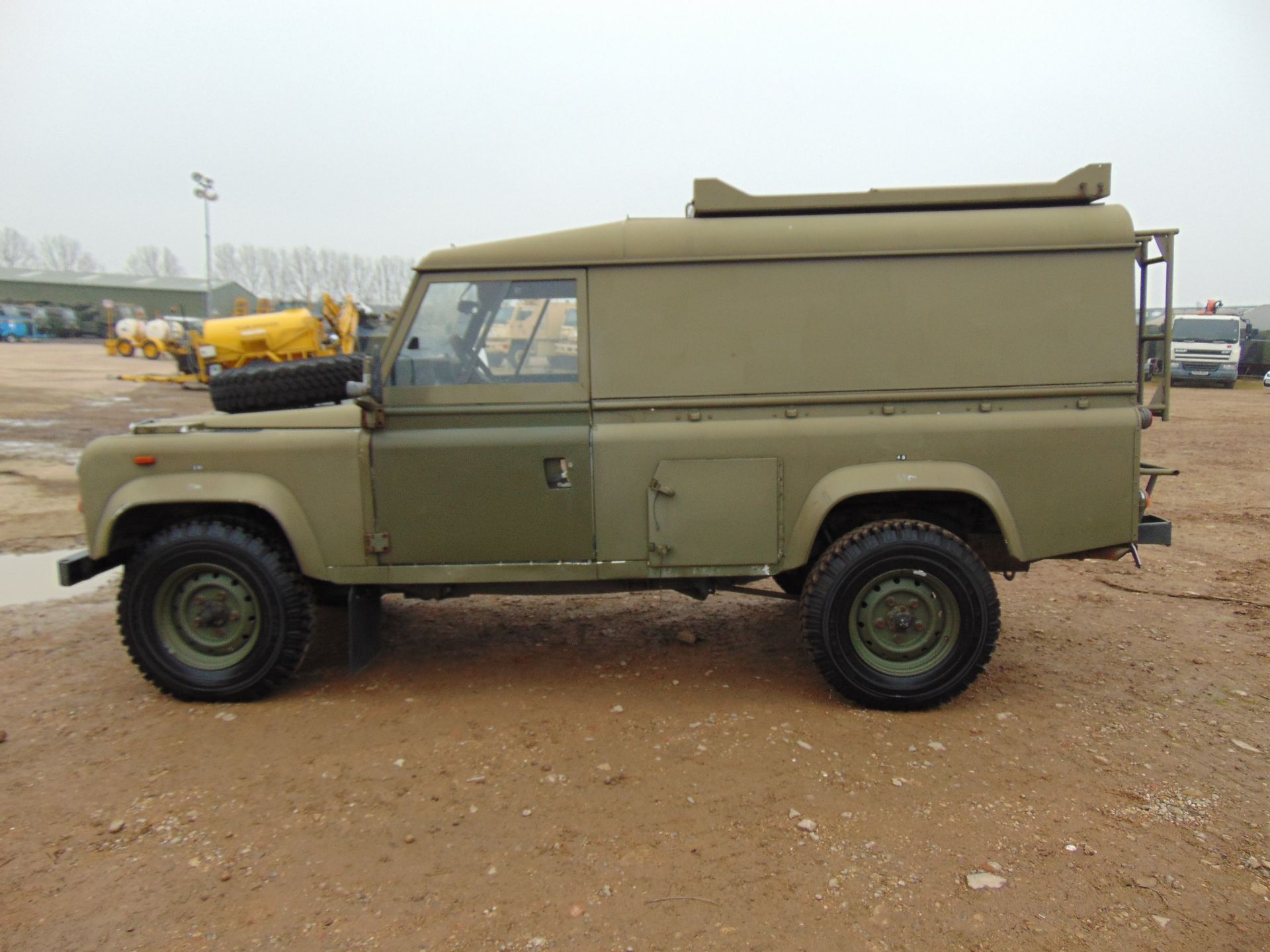 Ultra Rare Helisupport Land Rover 110 Hard Top - Image 4 of 23