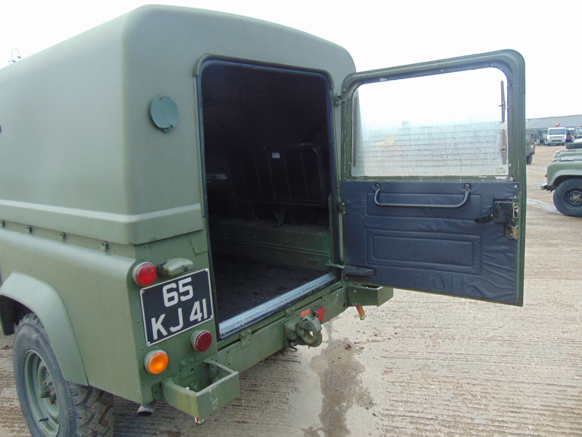 Land Rover Defender TITHONUS 110 Hard Top - Image 12 of 19