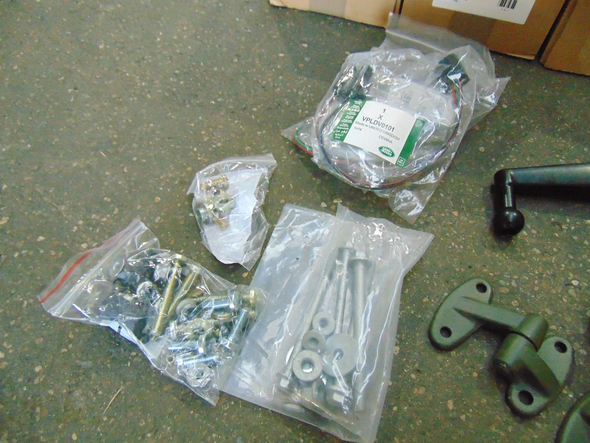 5 x Land Rover 90/110 Soft Top Modification Kits - Image 4 of 4