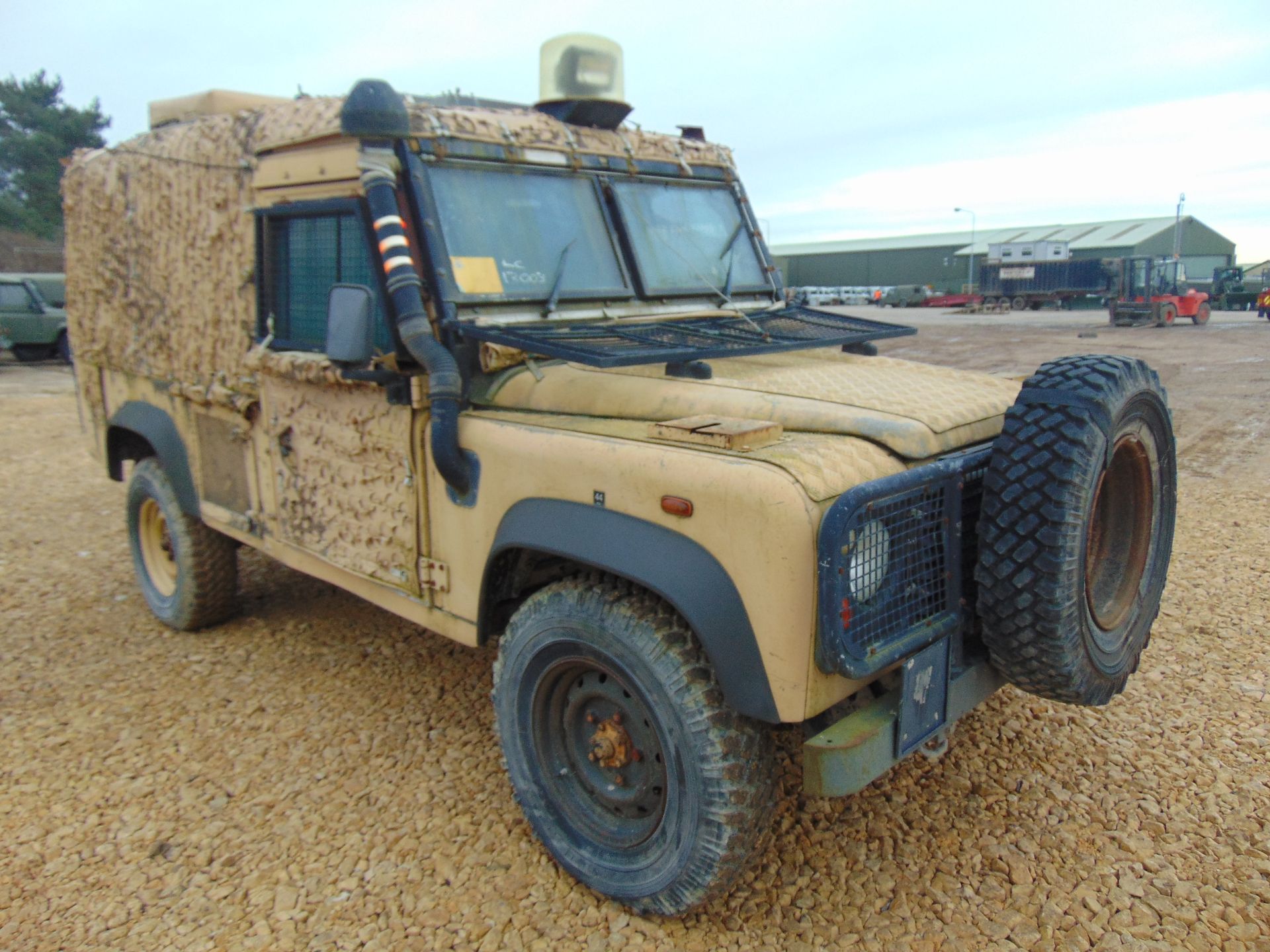 Land Rover 110 300TDi Snatch-2A