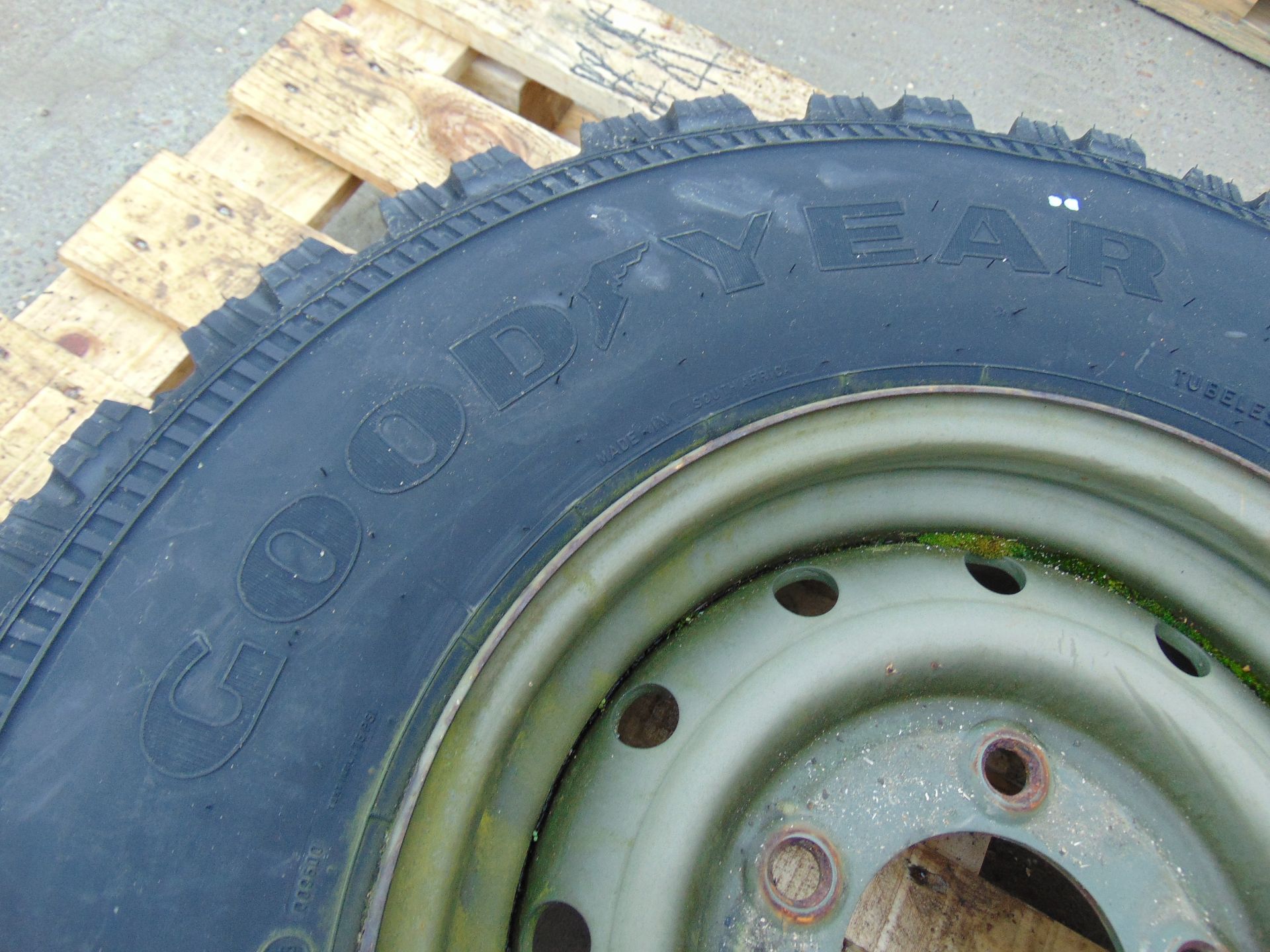 1 x Goodyear G90 7.50R 16C Tyre complete with Wolf Rim - Image 3 of 6
