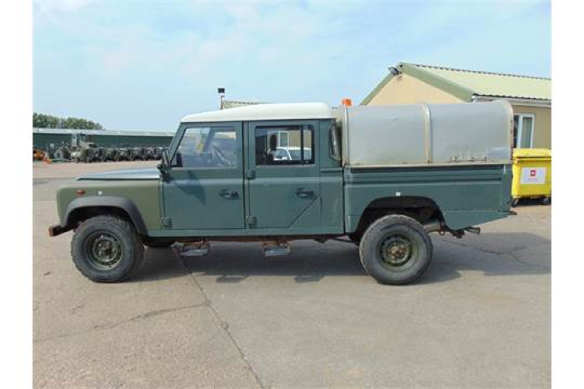 Land Rover Defender 130 TD5 Double Cab Pick Up - Image 4 of 17