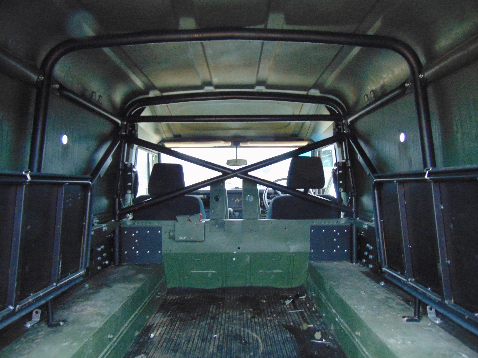 Land Rover Defender TITHONUS 110 Hard Top - Image 12 of 18