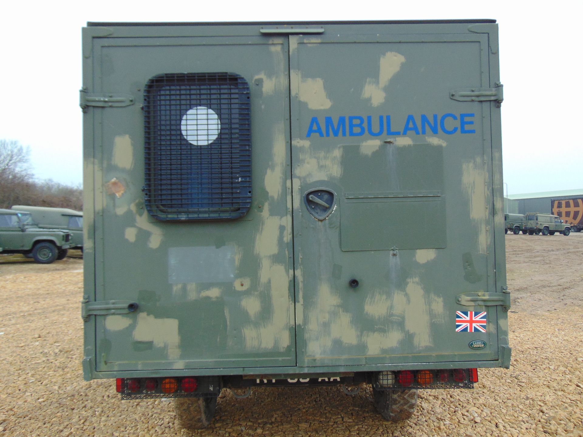 Military Specification Land Rover Wolf 130 ambulance - Image 7 of 17