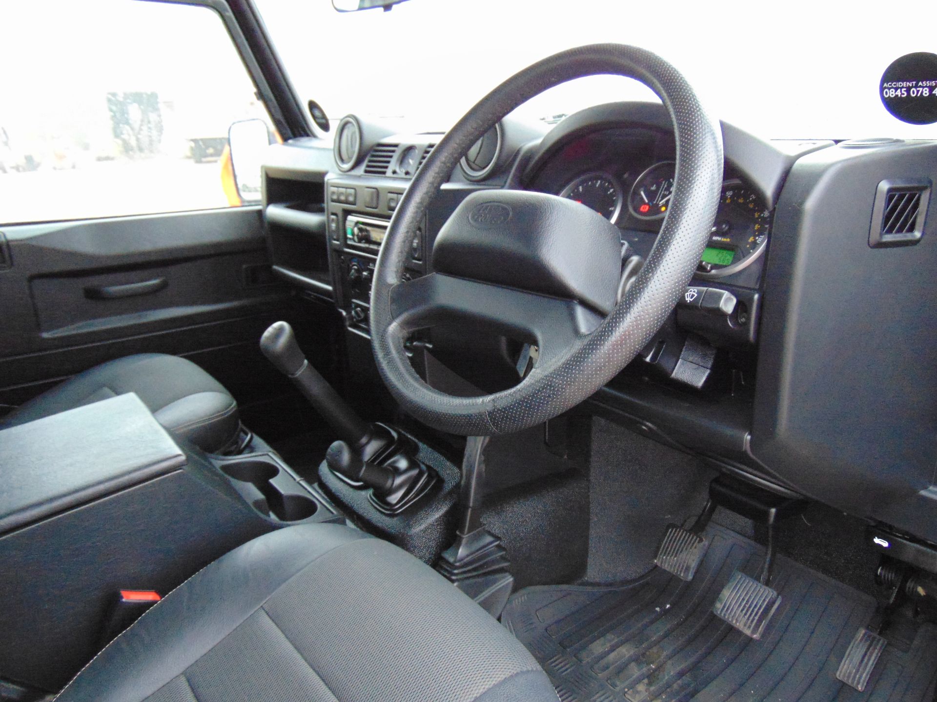 2014 Land Rover DEFENDER 90 2.2d XS - Image 12 of 21