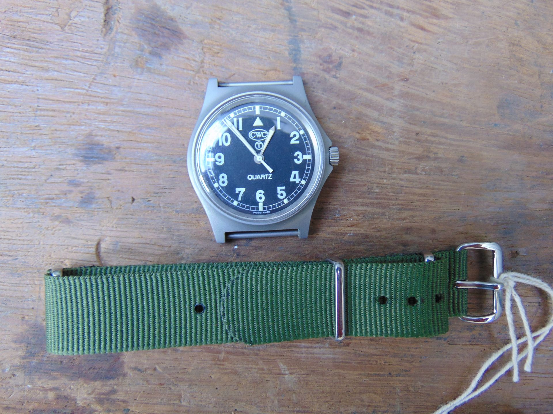 1 Very Rare Genuine British Army, unissued Gulf War CWC quartz wrist watch - Image 3 of 5