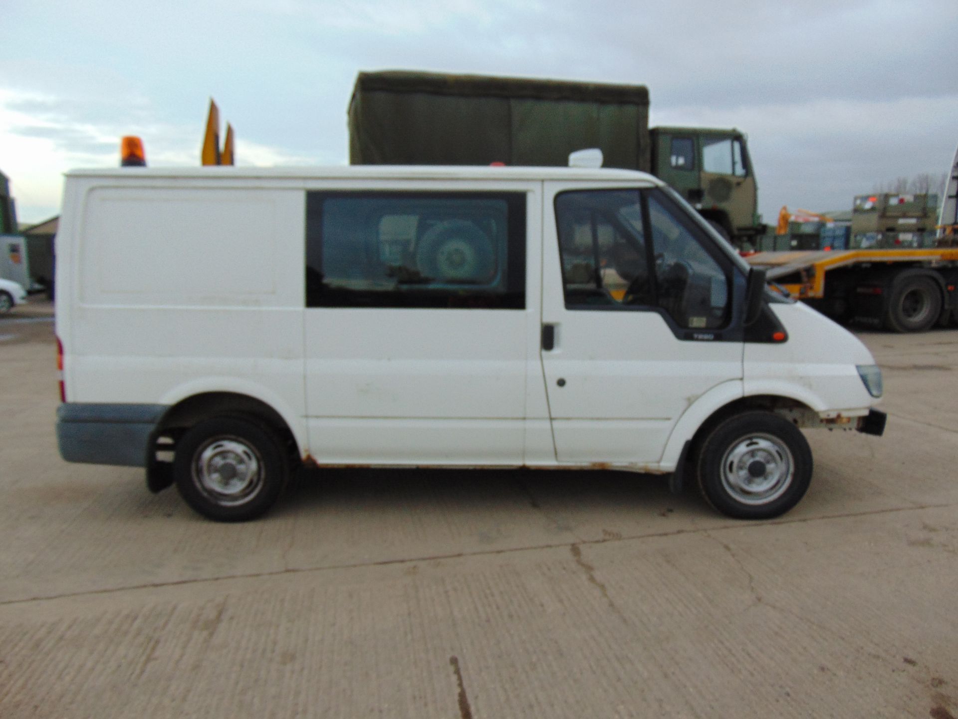 Ford Transit T260 Crewcab Panel Van - Image 6 of 20