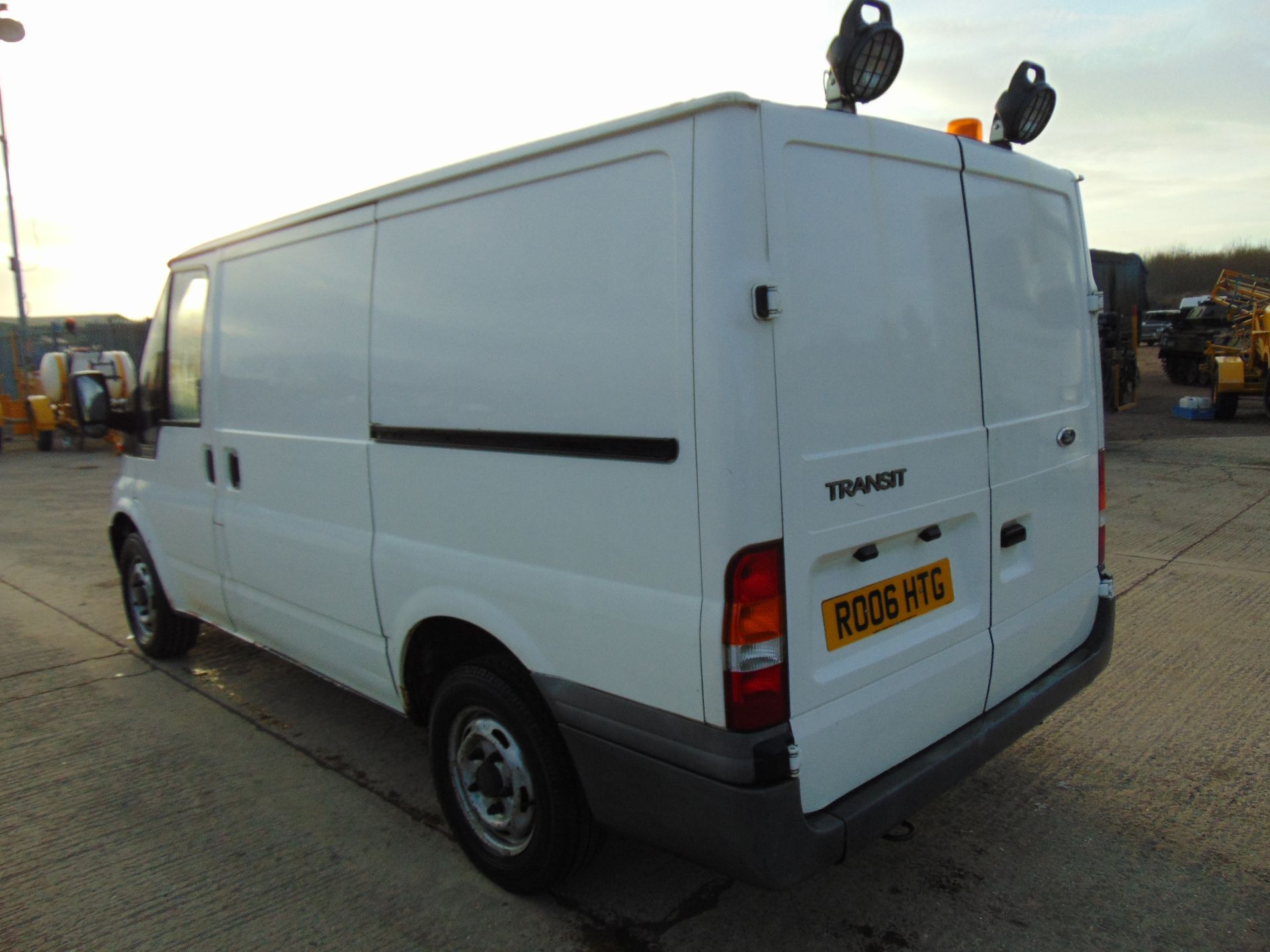 Ford Transit T260 Panel Van - Image 9 of 18