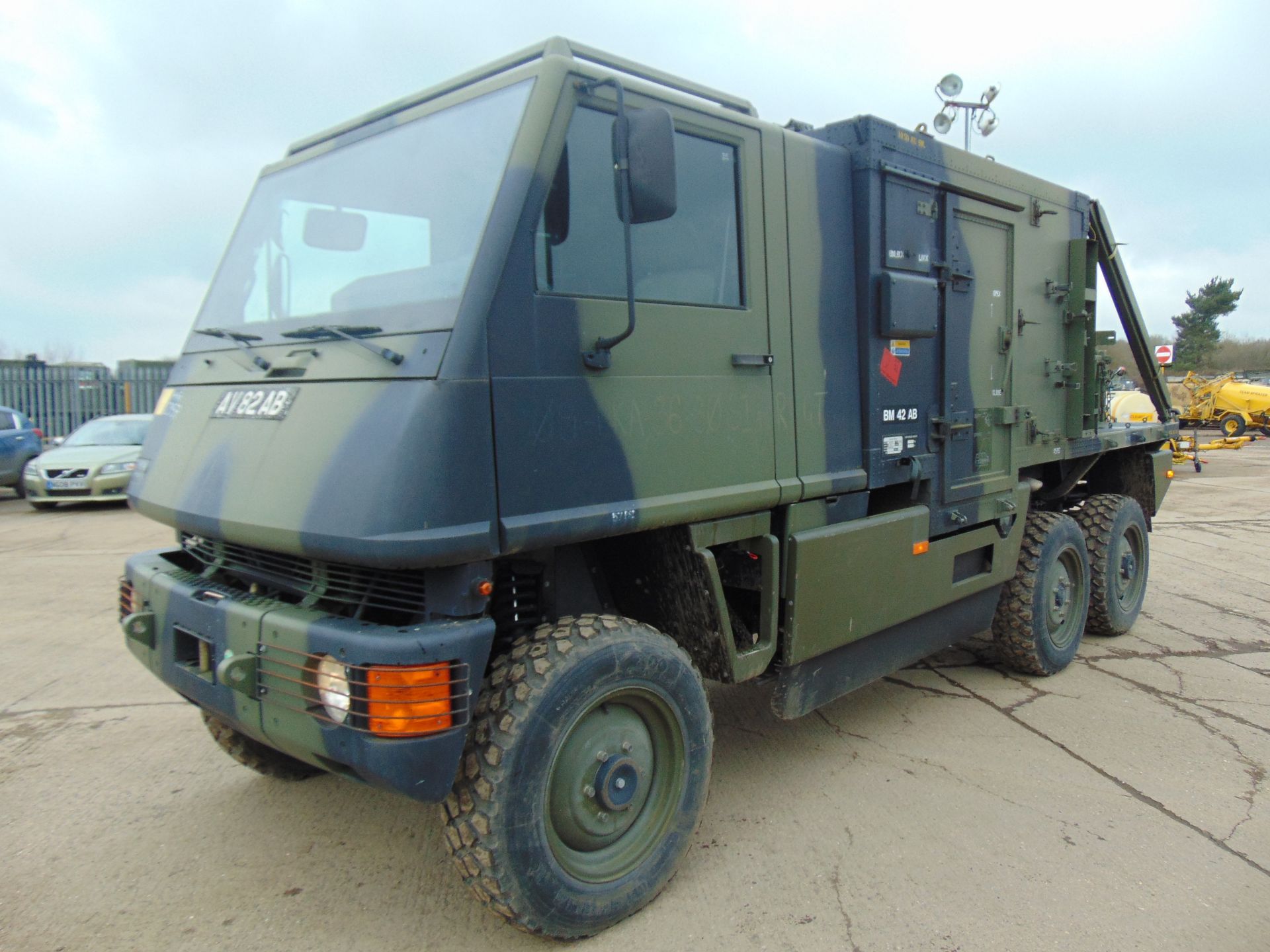 Ex Reserve Left Hand Drive Mowag Bucher Duro II 6x6 High-Mobility Tactical Vehicle - Image 11 of 15