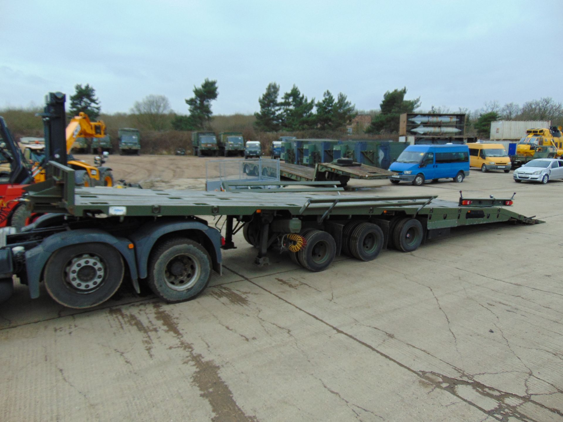 2002 Oldbury Tri Axle Sliding Deck Plant Trailer - Image 5 of 24