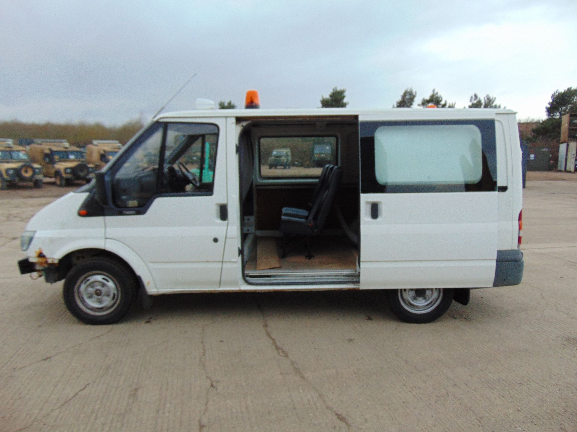 Ford Transit T260 Crewcab Panel Van - Image 5 of 20