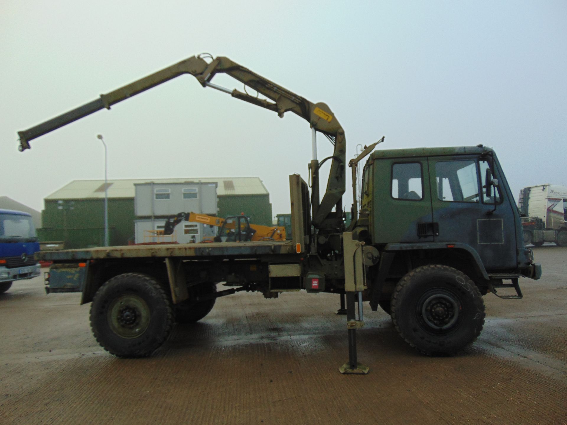 Leyland DAF 4X4 Truck complete with Atlas Crane - Image 4 of 16