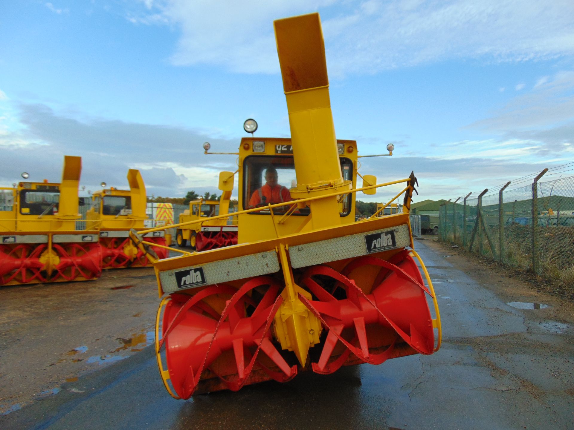 Rolba R 400 F Deutz Diesel Snowblower - Image 2 of 19