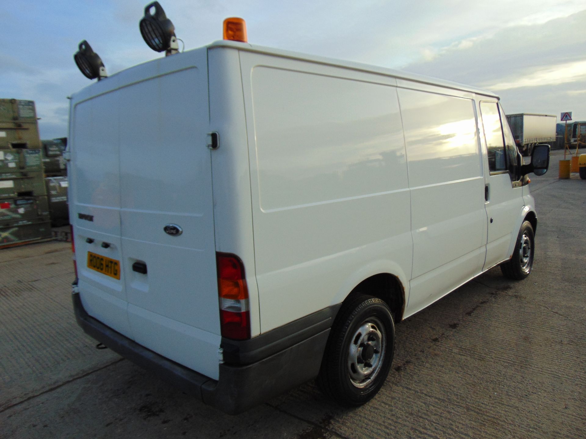 Ford Transit T260 Panel Van - Image 7 of 18