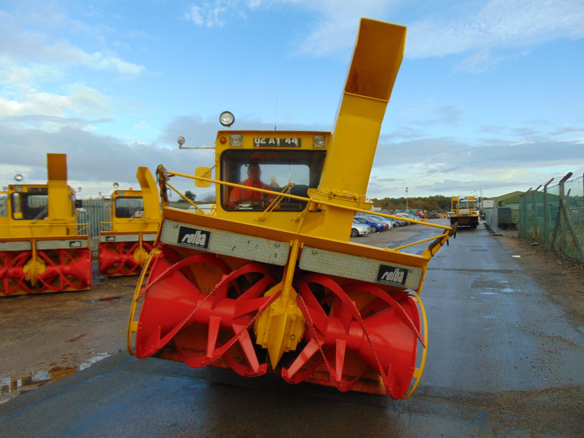 Rolba R 400 F Deutz Diesel Snowblower - Image 8 of 19