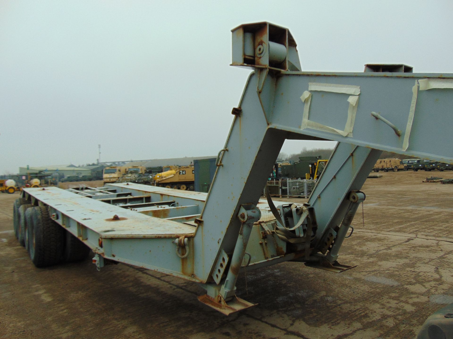 M747 60 Ton Low Loader Heavy Equipment (H.E.T.) Trailer - Image 6 of 20