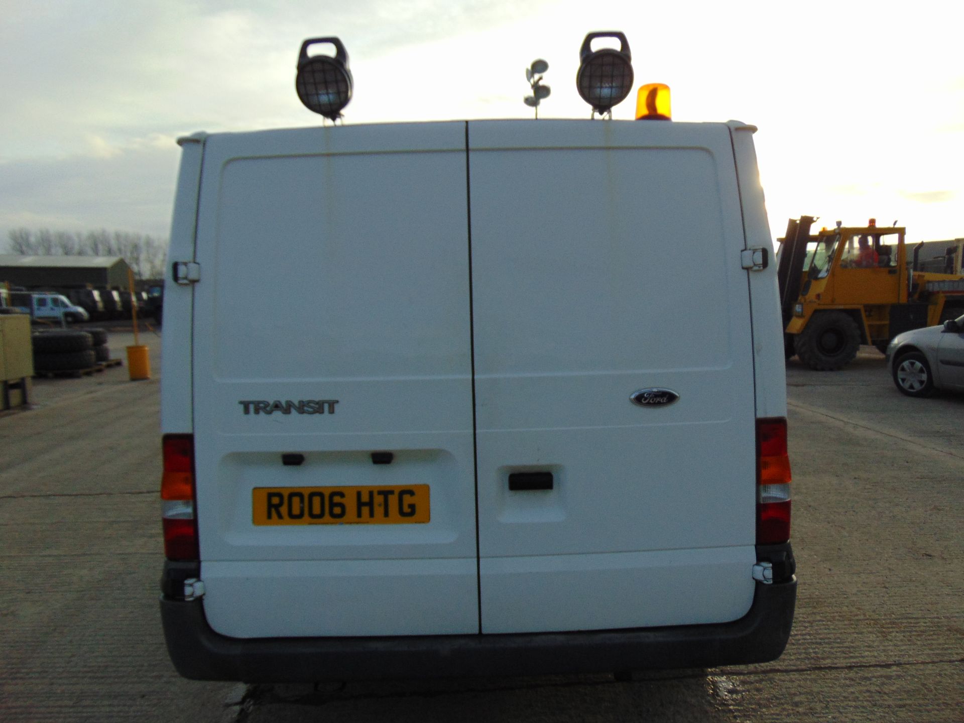 Ford Transit T260 Panel Van - Image 8 of 18