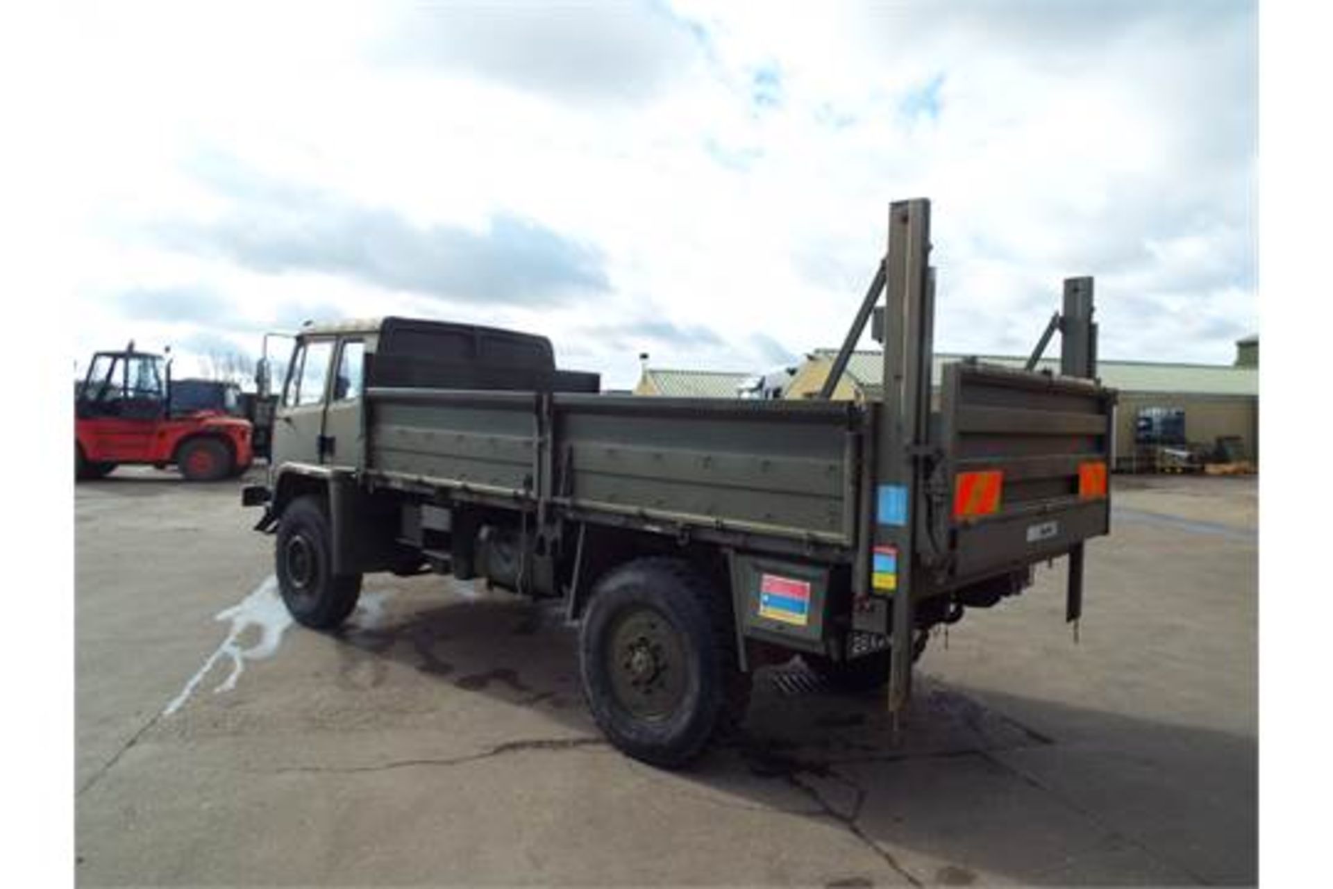 Leyland Daf 45/150 4 x 4 with Ratcliff 1000Kg Tail Lift - Image 8 of 16