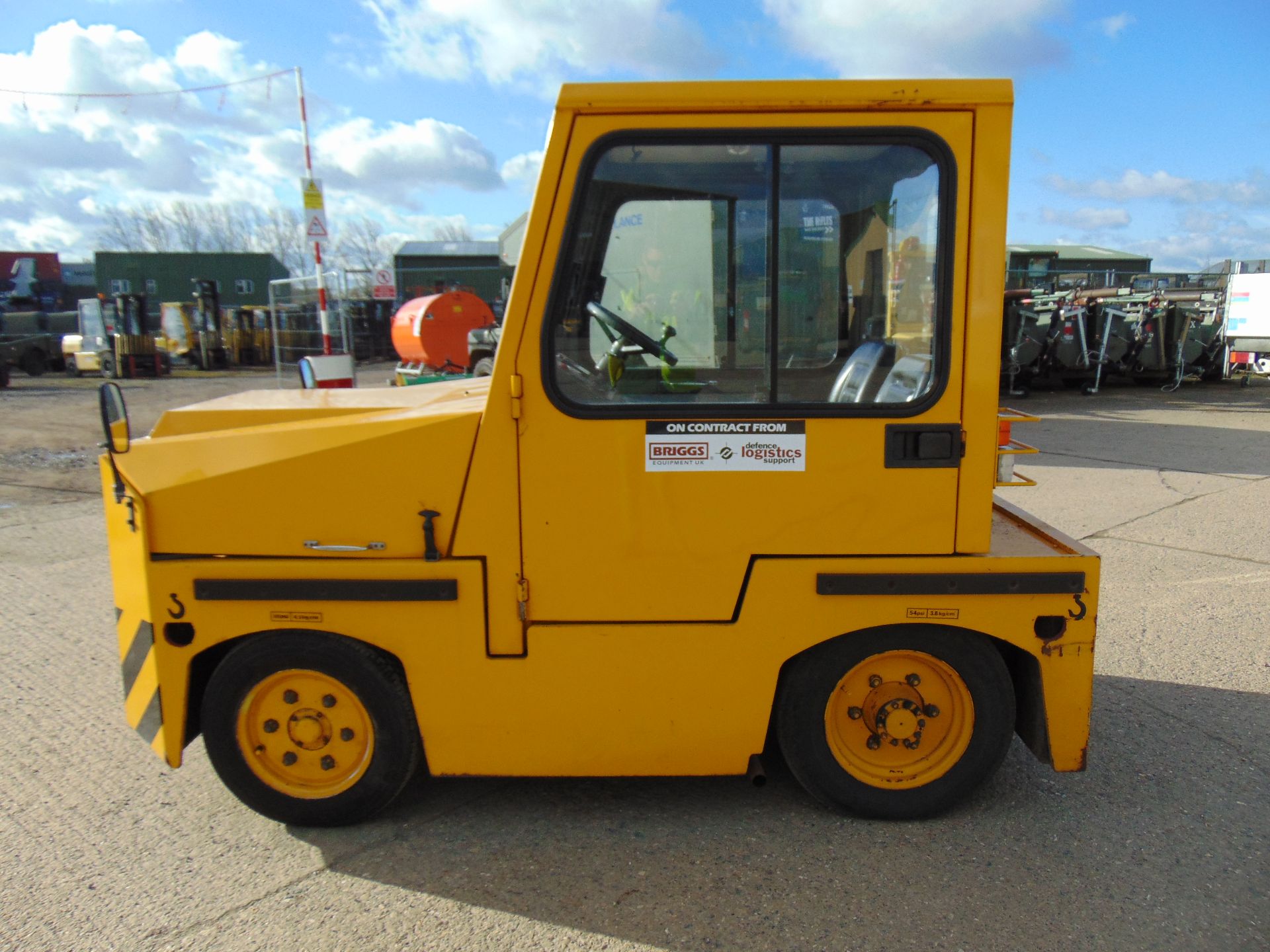 Reliance Mercury 403 Industrial Aircraft - Airport Tug/Towing Tractor - Image 4 of 18