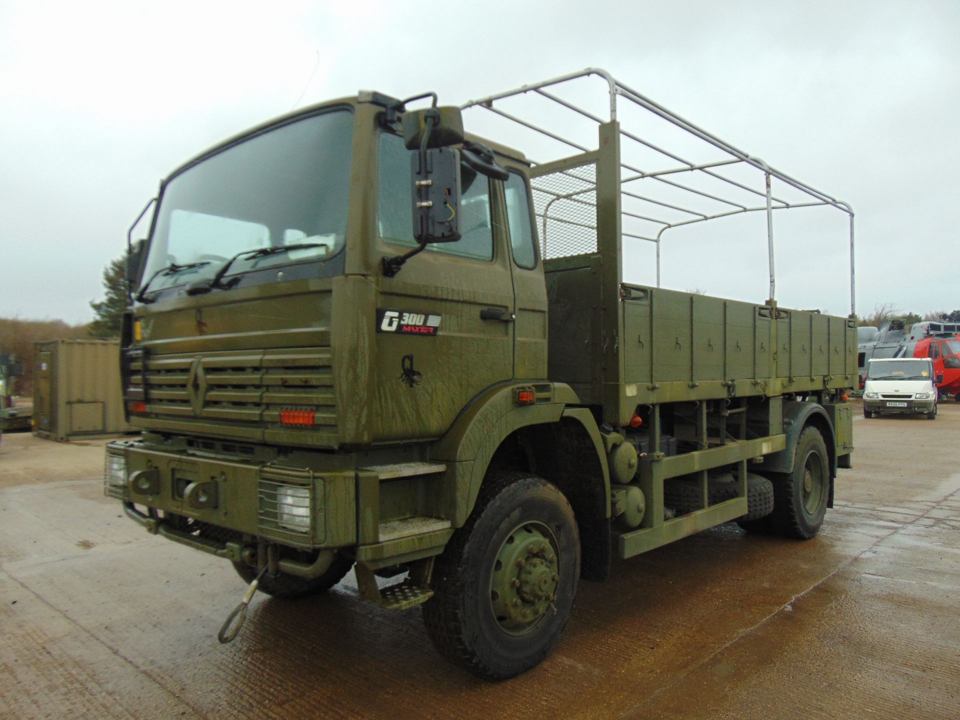 Renault G300 Maxter RHD 4x4 8T Cargo Truck with fitted winch - Image 3 of 16