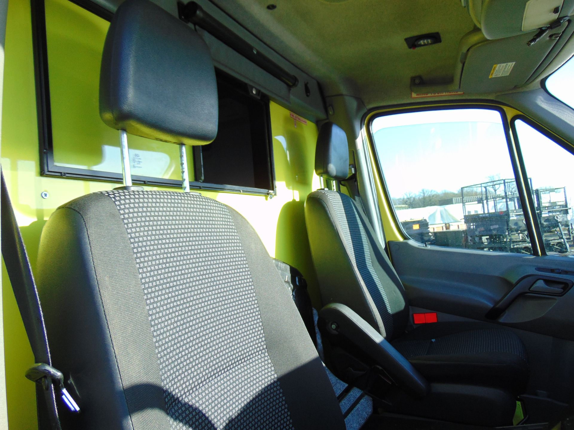 Mercedes Sprinter 515 CDI Turbo diesel ambulance - Image 12 of 22