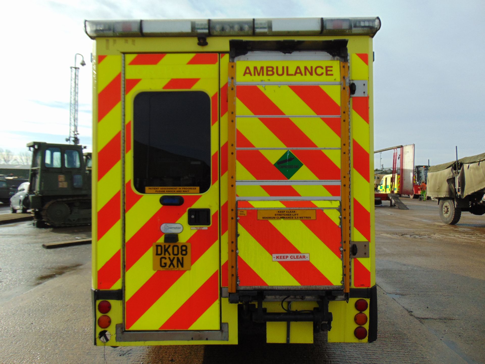 Mercedes Sprinter 515 CDI Turbo diesel ambulance - Image 7 of 20