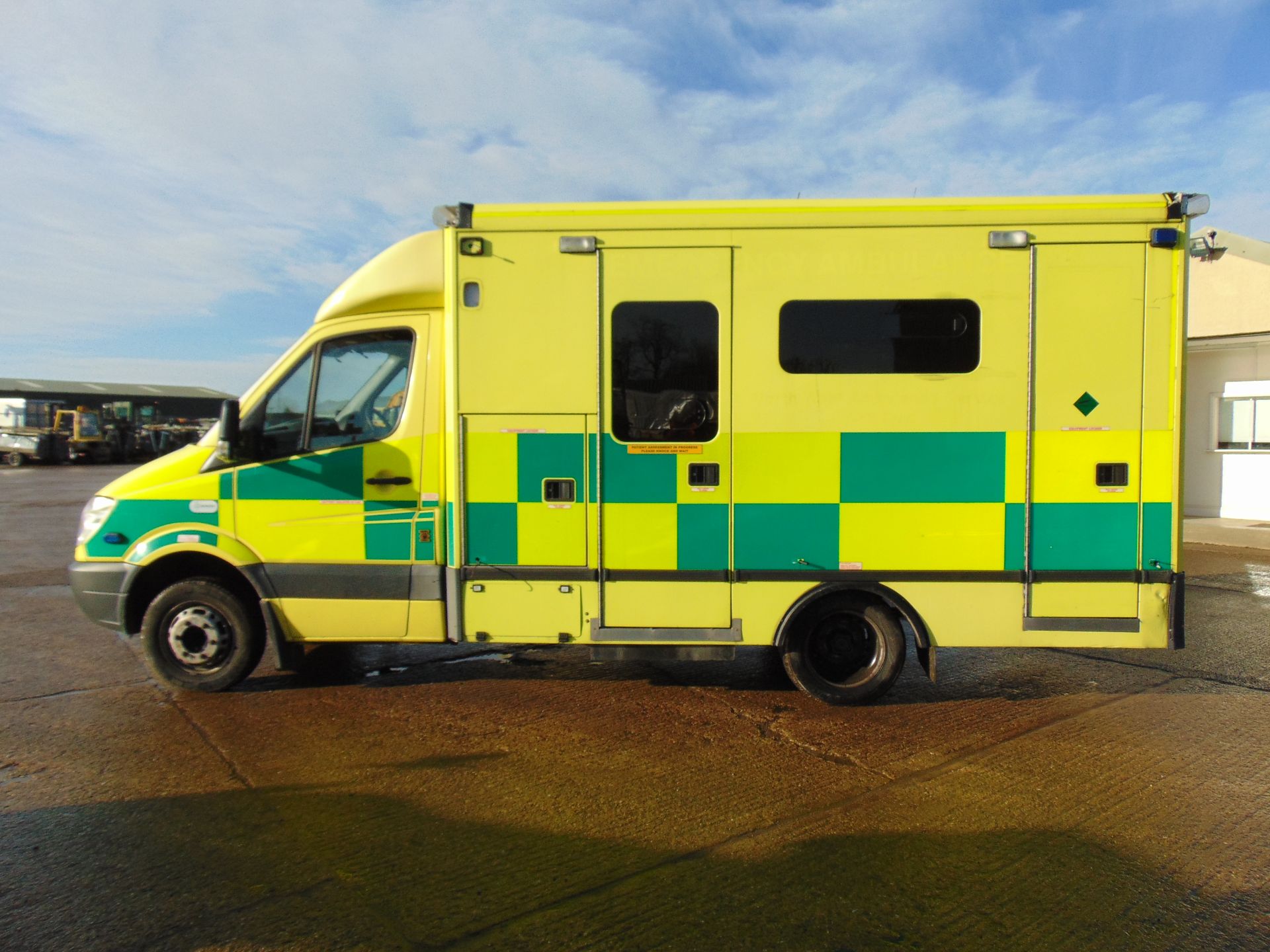 Mercedes Sprinter 515 CDI Turbo diesel ambulance - Image 4 of 22