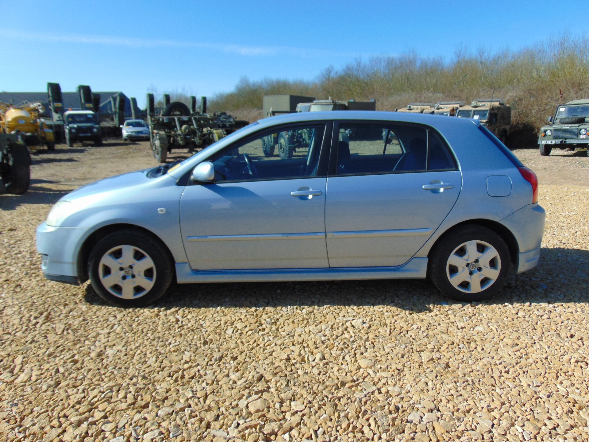 Toyota Corolla 1.6 Petrol Hatchback - Image 4 of 16