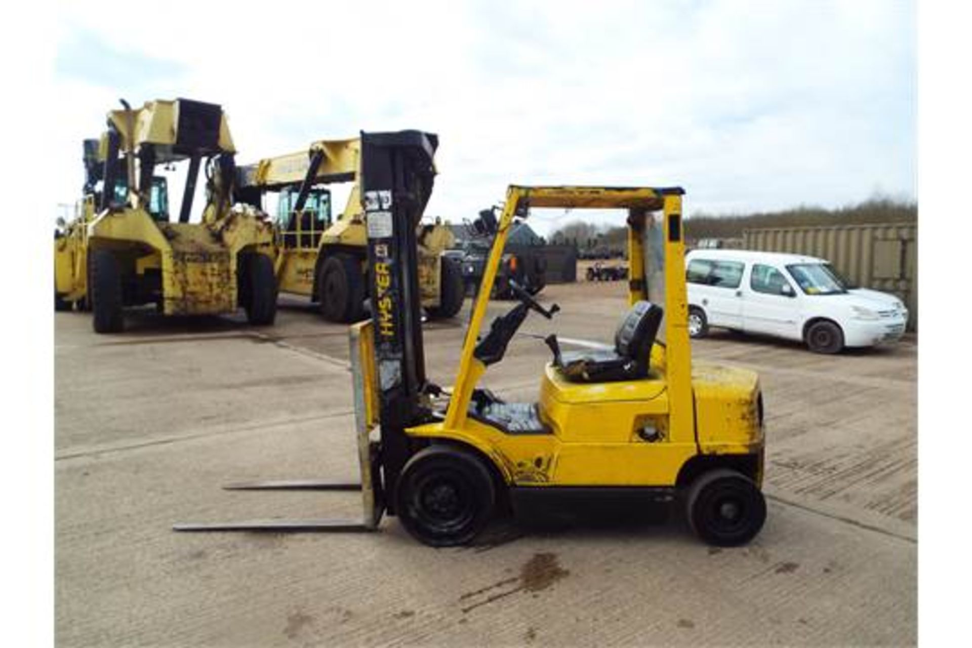 Hyster H2.00XM Counter Balance Diesel Forklift - Image 5 of 18